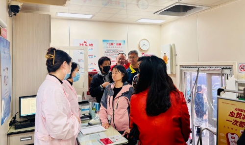 1108志愿者活动 ——淮安献血车007 (2)_副本 1108志愿者活动 ——淮安献血车007 (2)_副本