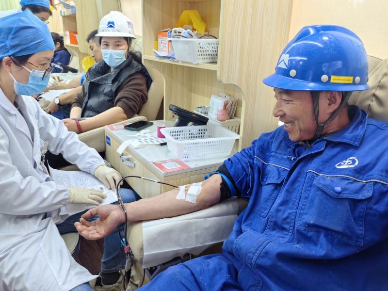 七年热血汇红流  爱心赓续铸船魂1_副本