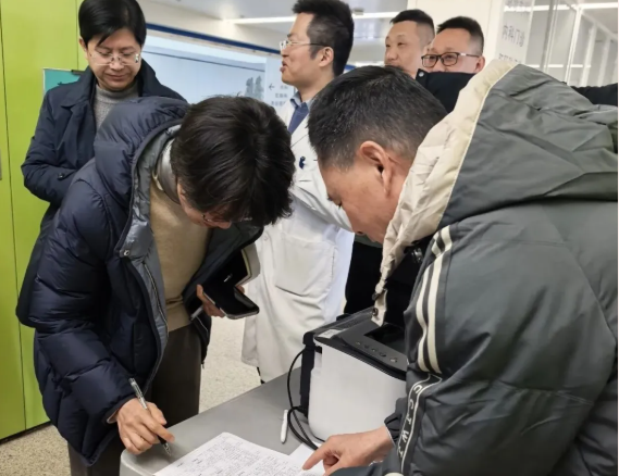 【图片】-7℃的清晨,他们为生命伸出臂膀 (5) 【图片】-7℃的清晨,他们为生命伸出臂膀 (5)